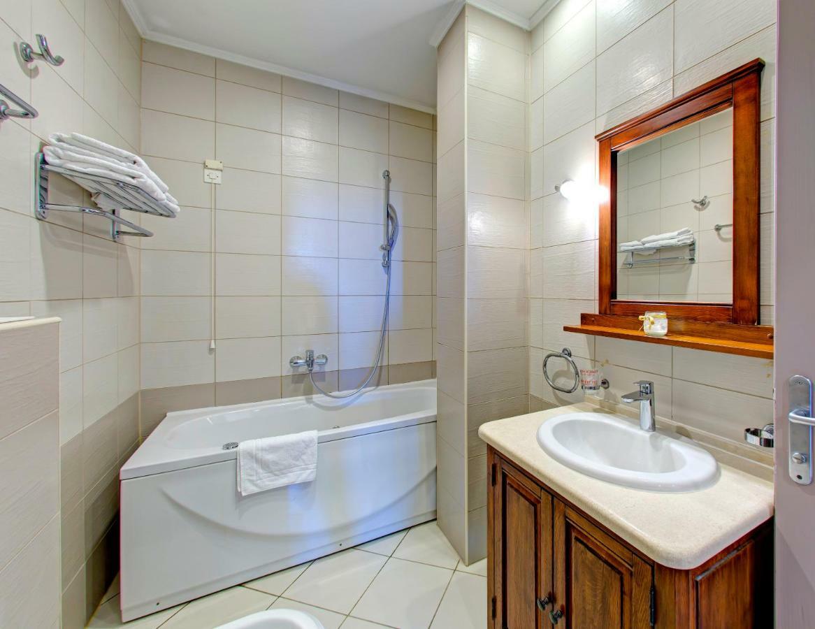 Hotel Villa Regina Medugorje Bagian luar foto